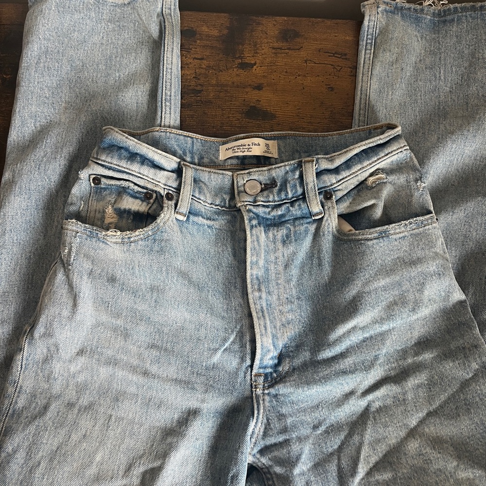 Abercrombie 90’s straight ultra high rise jeans